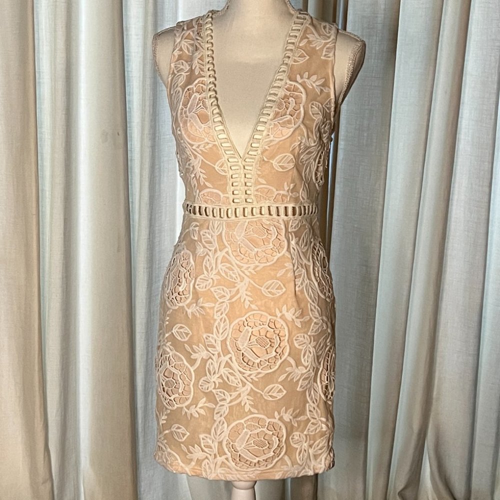 Deep V-neck lace overlay dress, Size M